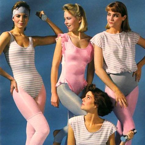 80’s Aerobics 🧘‍♀️💟 Photoshoot inspo 📸 . . . #losangeles #80s #80sfashion #80saerobics #photoshootinspo #photography #photographer #film #peerspace 90s Aerobics, 80s Aerobics Outfit, 90s Fitness, 1980s Aerobics, 80s Workout, Back To The Gym, Scrub Corpo, Reformer Pilates, Estilo Fitness