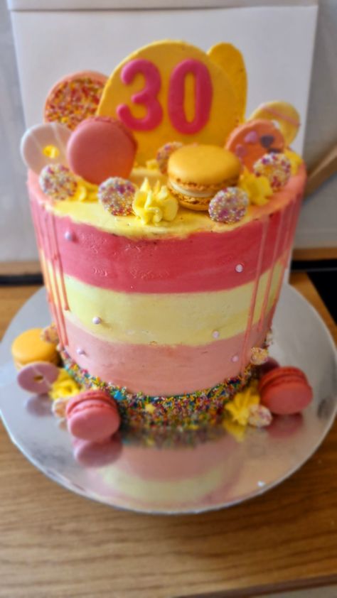 Refresher lolly drip cake. 30th birthday. Macarons, white chocolate abs sprinkles. Lemon drizzle flavour 😋 Preppy Cakes Birthday, Cake 30th Birthday, Birthday Macarons, Lemon Drizzle, Drip Cake, Drip Cakes, 30th Birthday, Cake Ideas, White Chocolate