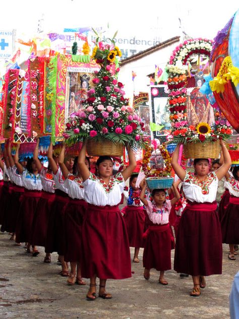 Teotitlán del Valle, Oaxaca, México. Procession of zapotec unmarried women, dressed in resplendent traditional garb, from the village with their gorgeous floral canastas for a couple of miles on cobblestone streets. Mexican Folklore, Mexican Traditions, Unmarried Women, Hispanic Culture, Mexican Heritage, Mexico Culture, We Are The World, Mexican Culture, My Heritage