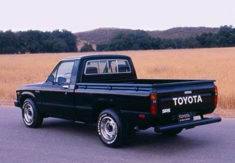 Pickup Trucks Toyota, Small Pickup Trucks, Baby Trucks, Trucks For Sell, Toyota Pickup 4x4, Small Pickups, Toyota Usa, Toyota Truck, Truck Photos