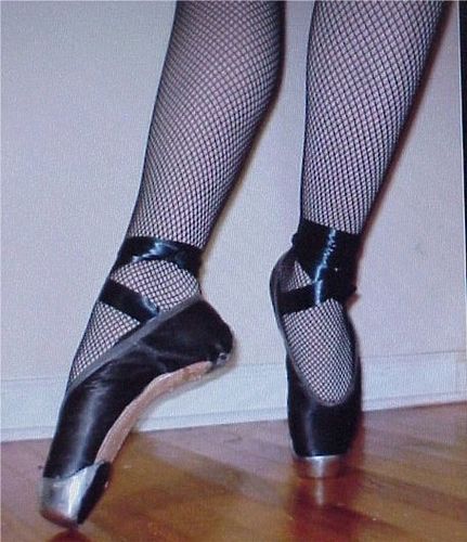 Goth Ballerina Aesthetic, Colored Pointe Shoes, Goth Ballet, Goth Ballerina, Ballet Motivation, Fotos Asthetics, Tap Dancing Shoes, Core Aesthetics, Celtic Clothing