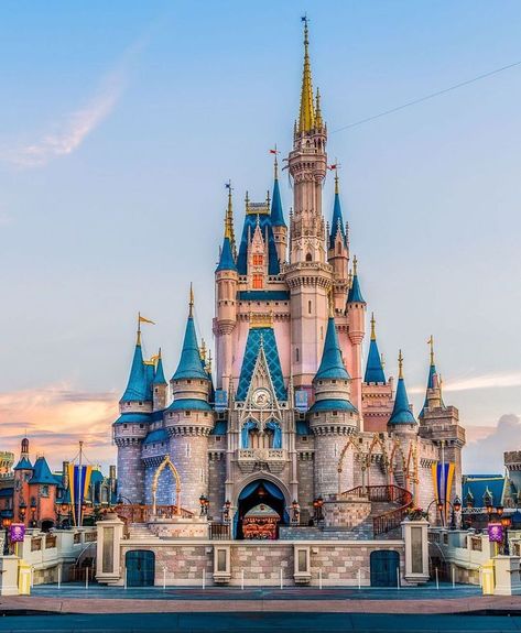 Travel Filter, Disney World Castle, Cinderella's Castle, Disney World Pictures, Disney Paris, Cocoppa Wallpaper, Disney Background, Airbrush App, Cute Disney Pictures