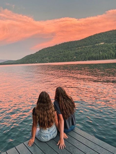 Lake Photoshoot, Lake Trip, Lake Photos, Summer Fun List, Best Friend Photos, Lake Sunset, Lake Pictures, Ushuaia, Beach Poses