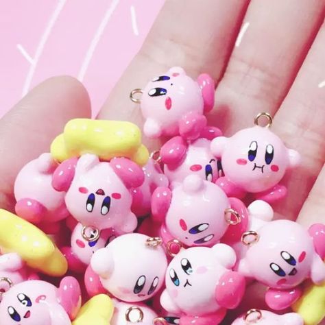 Polymer Clay Kirby, Kirby Clay, Clay Kirby, Emo Accessories, Kawaii Charms, Kirby Nintendo, Hello Kitt, Drawing Face Expressions, Drawing Ideas List