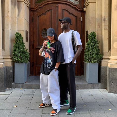 1998 on Instagram: “Wanted her🧃” Streetwear Couple Street Style, Couple Outfits Streetwear, Black Love Pictures, Couple Streetwear, Streetwear Couple, Couple Outfits Matching, Couple Matching Outfits, Couple Fits, Cute Couple Outfits