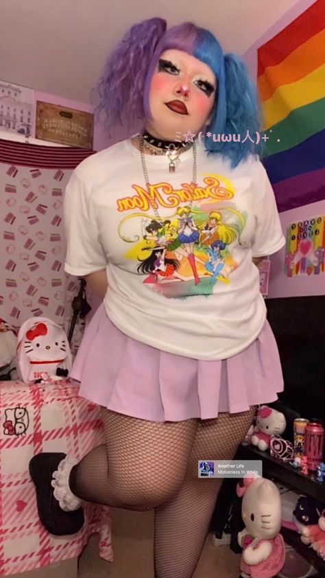 #tiktok #sailormoon #alt #alternativegirl #altfashion #pastel #fishnets #alttiktok Chubby Pastel Goth, Plus Sized Pastel Goth, Plus Size Pastel Fashion, Barbiecore Outfit Plus Size, Pastel Goth Plus Size, Kawaii Plus Size Outfits, Plus Size Pastel Outfits, Alt Plus Size Fashion, Pastel Vampire