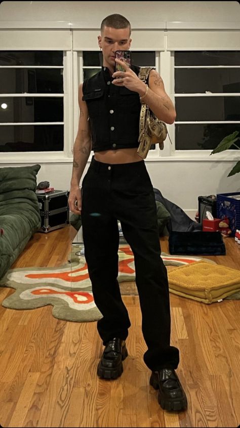 Outfit Ideas Man Street Styles, Gender Fluid Fashion Summer, Goth Rave Outfits Men, Mens New Years Outfit, Rave Men Outfits, Motomami Style, Club Fits Men, Genderless Outfit, Masc Outfit Ideas