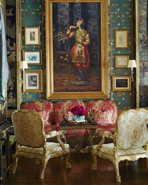 Classic Traditional Living Room, Ann Getty, Traditional Living Room Design, Lacquered Walls, Christmas Living Room Decor, Drawing Rooms, Modern Home Decor Living Room, San Francisco Houses, French Christmas