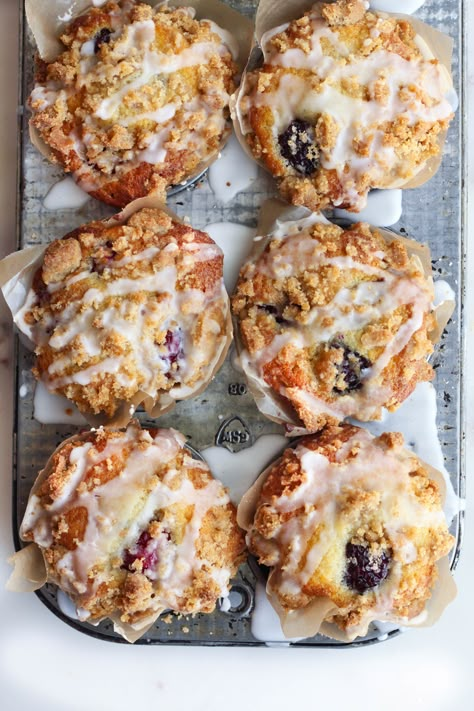 Greek Yogurt Muffins, Crumb Muffins, Yogurt Muffins, Blackberry Recipes, Savory Muffins, Seasonal Fruit, Breakfast Sweets, Homemade Muffins, Fruit Shop