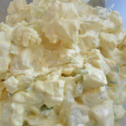 Potato Salad for 40 Salads For A Crowd, Bacon Salad, Cauliflower Salad, Creamy Potato, Potatoe Salad Recipe, How To Cook Eggs, Soup And Salad, Sans Gluten, Salad Recipe