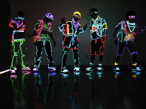 MIA's Lighted Dancers (video inside) - My Modern Metropolis Dark Costumes, Led Clothing, Outfit Ideas For Church, Blacklight Party, Latina Outfit, Led Dance, Neon Outfits, El Wire, Glow Stick