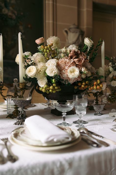 Imagine celebrating love with an intimate wedding dinner in the heart of Paris, surrounded by elegance and the city's timeless charm. Experience luxury with an exclusive tablescape design that promises an unforgettable elopement. 🕊️✨ #LuxuryWeddingFrance #IntimateWedding #DestinationWedding #WeddingInFrance #Paris Romantic Tablescape Wedding, Luxury Wedding Florals, Classical Wedding Decor, Luxury Fall Wedding, French Wedding Table Setting, Old Money Wedding Flowers, Elegant Dinner Ideas, Timeless Wedding Florals, Timeless Wedding Table Decor