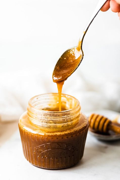 Miso in dessert? Yes! This miso caramel sauce is a perfect example of surprisingly delicious and unique dessert sauces. The hint of savoury, deep miso taste Caramel Sauce Vegan, Miso Caramel, Oatmeal Scones, Caramel Dessert, Blueberry Overnight Oats, Red Miso, How To Make Caramel, Peanut Butter Ice Cream, Caramel Desserts