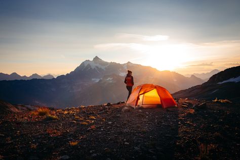 Tips for Solo Backpacking As a Woman Seattle Life, Solo Backpacking, Travel Backpack, Solo Travel, Backpacking, Trekking, Seattle, A Woman, Travel