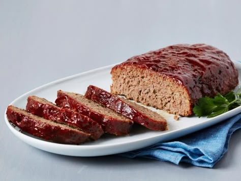 Meatloaf Food Network, Meatloaf Recipes Food Network, Meatloaf Mix, How To Make Meatloaf, How To Cook Meatloaf, Classic Meatloaf Recipe, Classic Meatloaf, Turkey Meatloaf, Meatloaf Recipe