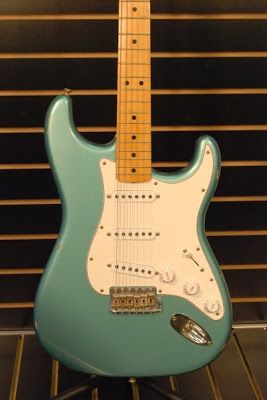 Teal Electric Guitar, Teal Guitar, Dream Guitar, Pretty Guitars, Fender Strat, Stratocaster Guitar, Guitar Obsession, Cool Electric Guitars, Fender Guitar