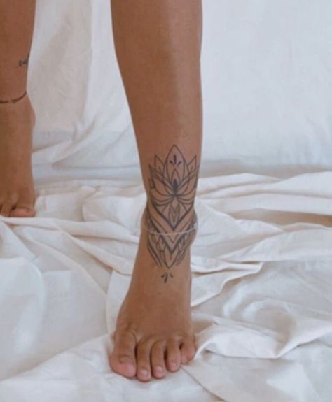 Mandela Tattoo Ankle, Leah Kate Tattoo, Mandala Ankle Tattoo Design, Foot Leg Tattoos For Women, Woman’s Ankle Tattoo, Foot To Ankle Tattoos For Women, Henna Foot Tattoos For Women, Hippie Leg Tattoo, Ankle To Foot Tattoos For Women