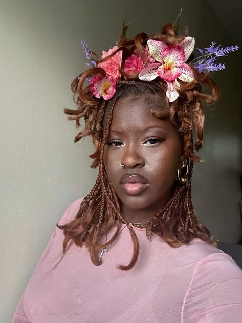 Box Braids With Flowers, Box Braids Accessories, Fairy Braids, Box Braid Styles, Cute Box Braids, Prom 2024, Cute Box Braids Hairstyles, Box Braid, Hair Shows