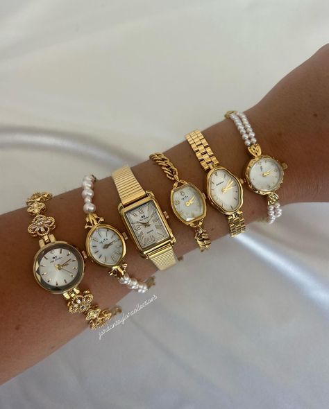 Gold Inspo, Bracelet And Watch, Classy Watches, Xoxo Jewelry, Jordan Taylor, Pretty Watches, Jewellery Board, Classy Watch, Accessories Gold