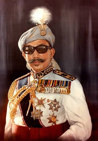 Sultan of Brunei Seribeg Royal Brunei Airlines, Sultan Of Brunei, Tunku Abdul Rahman, Bandar Seri Begawan, Wedding Gowns Online, South China Sea, Human Development, Wedding Dj, Brunei Darussalam