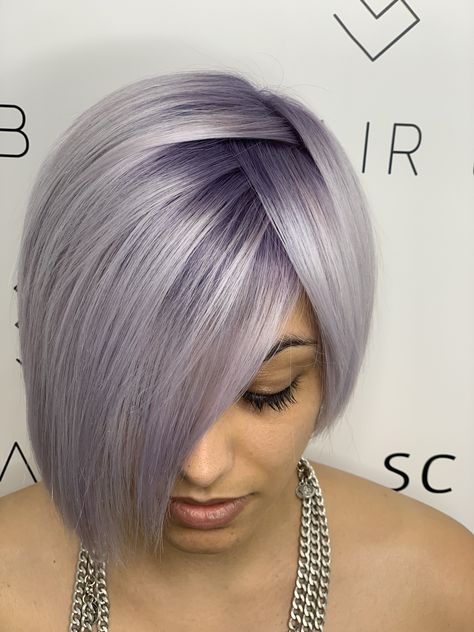 Gray Hair With Purple Highlights Silver, Short Blonde Hair Color Ideas For Summer, Silver Lavender Hair Short, Icy Purple Blonde Hair, Silver Hair With Purple Highlights, Lavender Short Hair, Gray Hair With Purple Highlights, Gray And Purple Hair, Lavender Gray Hair