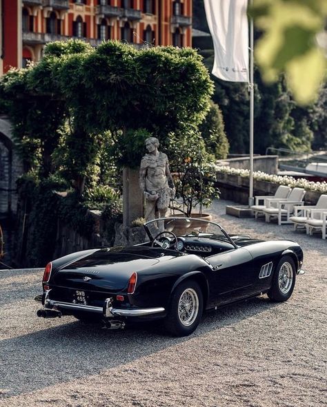 Italian Cars and Stuff on Tumblr Ferrari Convertible, Ferrari F80, Ferrari Italia, Ferrari Vintage, Porsche 918 Spyder, Old Vintage Cars, F1 Wallpaper Hd, Ferrari California, Ferrari F12