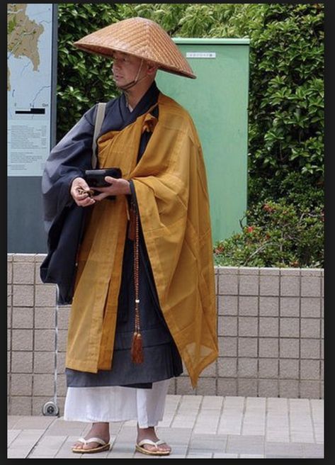 Monk Fashion, Monk Clothing, Traditional Asian Clothing, Fashion Props, Male Kimono, Monks Cloth, Japanese Warrior, Japanese Dress, Period Outfit