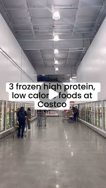 Laura H. on Instagram: "If you’re looking for quick, easy meals that will leave you feeling full, here are 3 high protein, low calorie foods from the frozen section at Costco!🛒  🍤 KS Frozen raw shrimp with tails off: 22g protein, 90 calories in 8 shrimp. Cook so quickly and are only $11.99 for 2lbs! I use these in pasta, tacos, salads.  🍗 @justbarechicken chicken breast chunks: 16g protein, 160 calories per 3oz serving. Put them in the air fryer and pair with rice & veggies for a quick weeknight meal.  🍣 @tridentseafoods salmon burgers: 20g protein, 170 calories. Bake or grill them and add a bun, side salad or grilled veggies for a tasty meal!  #costcofindsnortheast #costcofinds #costco #costcohaul #costcoshopping #costcobuys #mealideas #mealprep #dinnerideas #lunchideas #healthymeals Costco Frozen Meals, Costco Shopping, Costco Finds, Costco Meals, Riced Veggies, Party Platters, Grilled Veggies, Quick Weeknight Meals, Frozen Meals