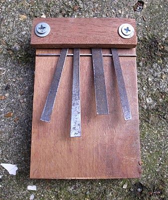 Mbira Instrument Diy, Mbira Instrument, Instruments Diy, Diy Forest, Cub Scouts Bear, Making Musical Instruments, Diy Instruments, Diy Musical Instruments, Music Instrument