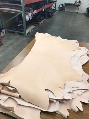 Import Tooling Veg Tan Single Cowhide Leather Shoulder 89 oz46 SQF -- You can get additional details at the image link. (This is an affiliate link) Tandy Leather, Leather Hides, Small Case, Tan Cowhide, Veg Tan Leather, Leather Hide, Leather Pieces, Leather Items, Leather Tooling