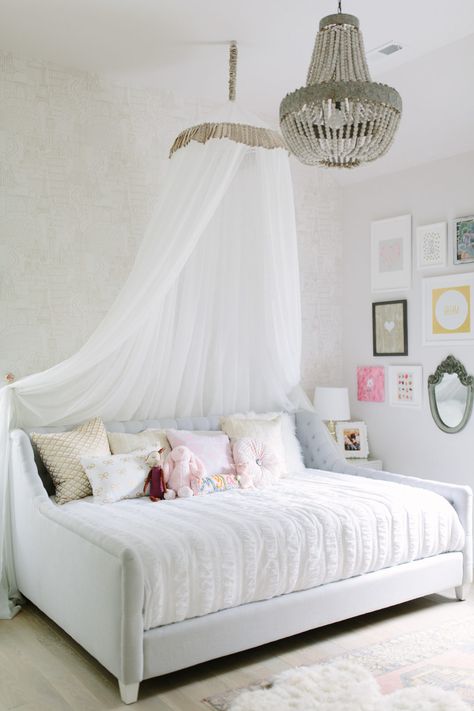 Take a Tour of This Incredible Modern Farmhouse | lark & linen Girls Daybed, White Girls Bedroom, White Daybed, Daybed Room, Kate Marker Interiors, Teen Girl Bedroom, Big Girl Rooms, Kids Room Design