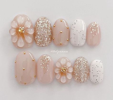 Japanese Spring Nails, Japanese Nail Designs Kawaii, Korean 3d Nail Art, Minimal Nails Art, Korean Nail Art, Art Deco Nails, Asian Nails, Stunning Nails, Beauty Nails Design