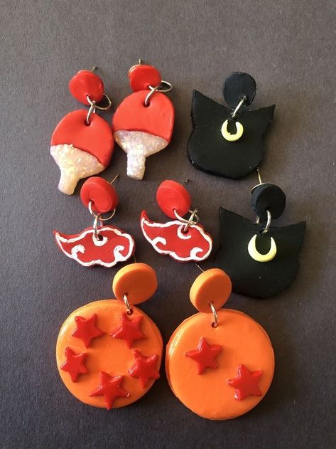 Diy Anime Jewelry, Anime Earrings Clay, Naruto Polymer Clay, Anime Jewelry Diy, Anime Clay Earrings, Naruto Earrings, Anime Clay Ideas, Anime Polymer Clay, Anime Clay