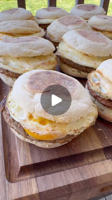 Luke Brown on Instagram: "Breakfast sandwiches on the griddle make an awesome breakfast prep!   INGREDIENTS  12 English Muffins 12 eggs 12 Turkey Sausage Patties 6 pieces of Pepper Jack cheese  Salt & pepper   INSTRUCTIONS  Cook 12 eggs to your liking and season them with salt and pepper. Cook the frozen turkey sausage.   Toast the insides of the English muffins.  Build the sandwiches and add 1/2 a slice of Pepper Jack cheese. Enjoy!   I freeze these in freezer bags and reheat in the microwave or air fryer until hot!   #easyrecipes #breakfastprep #breakfast #sandwiches #recipe   Macros (based on the ingredients I used)  325 calories 21 G protein  25 G carbs  14 G fat" Turkey Sausage Egg Muffins, Freezer English Muffin Breakfast Sandwiches, Sausage Squares, Sausage Toast, Meal Prep Egg Sandwich English Muffins, Sausage Egg Cheese Mcmuffins, Turkey Sausage Patties, Sausage Egg Mcmuffin Recipe Freezer Breakfast Sandwiches, Sausage Egg Muffins