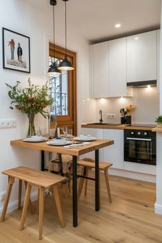 One Room Kitchen Interior, Small Flat Renovation, Decoration Ideas For Kitchen Island, Super Small Kitchen Ideas Minimalist, Dinning Room In Kitchen Small Spaces, Small Dining Room With Kitchen, Small Kitchen Furniture Ideas, Tiny Kitchen With Island Apartment, Small Kitchen Remodel Apartment