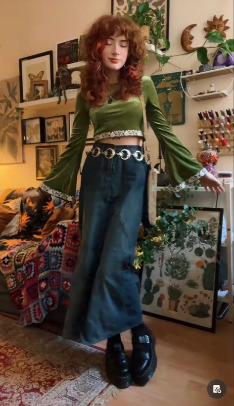 5 Foot Tall Women, Whimsical 70s Outfits, Witchy Core Outfits, Hippie Jeans Outfit, Abbott Elementary Janine Outfits, 70s Whimsigoth, Whimsigoth Outfits With Pants, Fairy Fashion Aesthetic, Whimsigoth Jeans Outfit