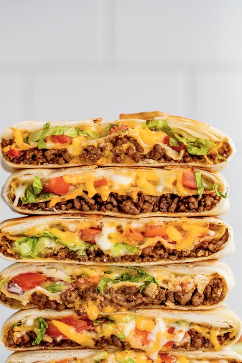 Ground Beef Meals, Crunchwrap Supreme, Classic Meatloaf Recipe, Beef Meals, Easy Cheap Dinners, Ground Beef Dishes, Bake Cheesecake, Ground Beef Recipes Easy, Ground Beef Recipes For Dinner