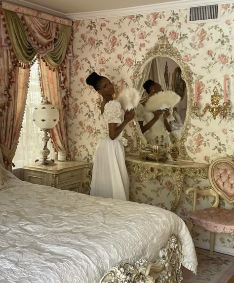 Coquette Bedroom, Royal Core, Dekorasi Kamar Tidur, Princess Core, Black Femininity, Birthday Princess, Dreamy Room, Princess Aesthetic, Vintage Film