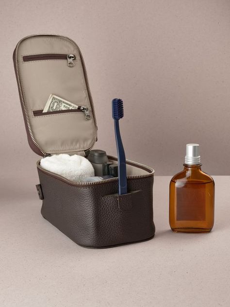 The design of the product is very cool very original its colors are very Modernist all in case I liked Mens Toiletry Bag, Leather Toiletry Bag, Dopp Kit, Mens Lifestyle, Open Design, Custom Monogram, Handcrafted Leather, Modern Man, Custom Engraving