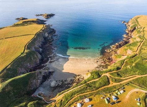 Pembrokeshire Coast Path, Uk Beaches, Pembrokeshire Coast, Visit Wales, Appalachian Trail, Holiday Cottage, Wales England, Kayaking, National Park