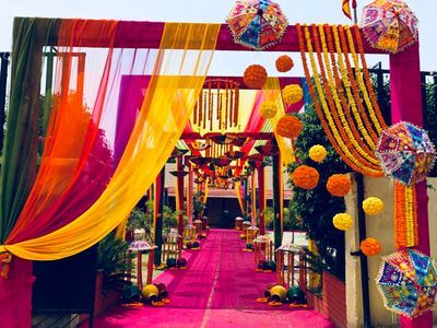 Photo By Verma Tent House - Decorators Tent House, Gate Decoration, House Photo, Wedding Register, Entry Gates, Shri Krishna, Plan Planner, Instagram Logo, Popular Wedding