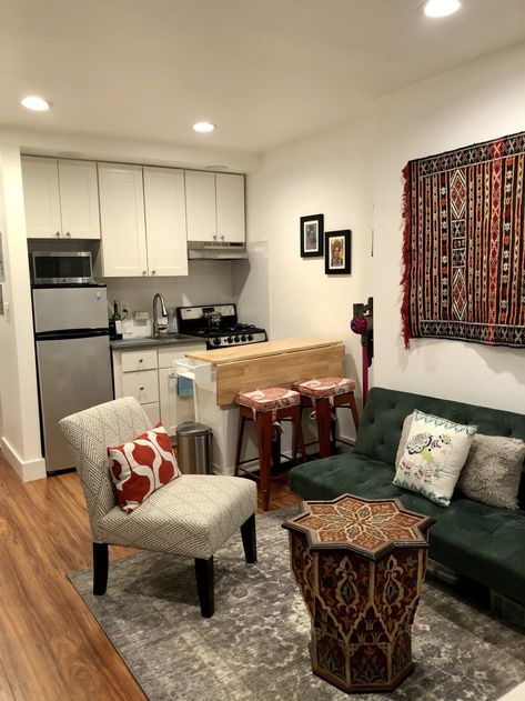 Studio Apartments Decorating, Decorating Studio Apartments, Apartment Decor Studio, Kitchen Living Room Combo, Studio Apartment Decor, Small Apartment Floor Plans, Studio Apartment Kitchen, Small Basement Apartments, Small Studio Apartment Decorating