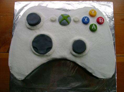 xbox-step-8 Controller Cake, Cake For Him, Xbox Party, Xbox Cake, Milk Chocolate Cake, Birthday Cake For Boyfriend, Video Game Cakes, Gaming Party, Cake For Boyfriend