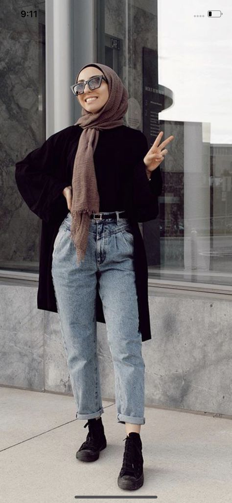 Mom Jeans Outfit Modest, Modest Mom, Denim Jeans Outfit, Outfit Modest, Mom Jeans Outfit, Modest Clothing, Hijabi Fashion, Boot Cut Denim, Jeans Outfit