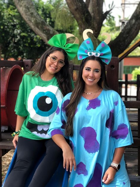 Monsters Inc Teacher Costume, Disney Teacher Costumes, Mike And Sully Costume, Mike Wazowski Costume, Super Easy Halloween Costumes, Sully Costume, Witches And Warlocks, Teacher Halloween Costumes, Teacher Costumes