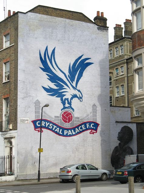 wall1 Palace Images, Dad Aesthetic, Crystal Palace Fc, British Football, Afc Bournemouth, Soccer Season, Sir Alex Ferguson, Blue Army, Football Pictures