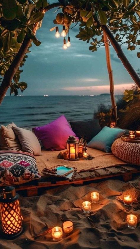 Beach Setting, Ramadan Photos, Outdoor Lighting Design, Beautiful Wallpaper For Phone, Pretty Phone Wallpaper, Romantic Beach, Backyard Lighting, Beautiful Wallpapers Backgrounds, Village House Design