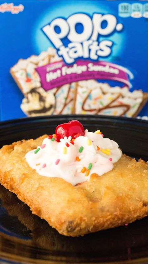 Deep Fried Pop Tarts, Deep Fried Oatmeal Cream Pie, Recipes Using Pop Tarts, Fried Food Ideas, Concession Stand Food Ideas, Deep Fried Fair Food, Carnival Eats, Fried Desserts, Carnival Foods