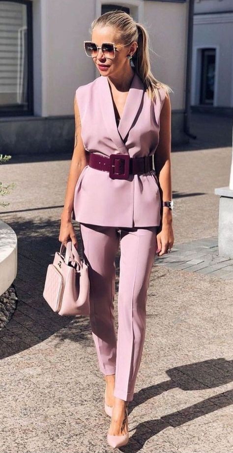 Pink And Maroon Outfit, Light Purple Top Outfit, Mauve Outfit, Business Professional Outfits, Dark Mauve, Corporate Attire, Spring Work Outfits, Summer Suit, Business Chic