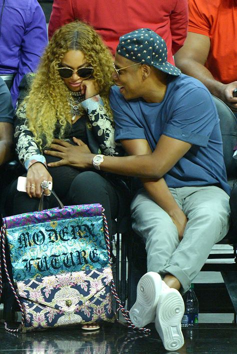 You Gotta See Jay Z Cradling Beyoncé's Baby Bump at the Clippers Game  by Meg Swertlow | Sun, Apr 30, 2017 9:27 PM Beyonce Pregnant, King B, Carter Family, Beyonce Knowles Carter, Mrs Carter, Beyoncé Giselle Knowles-carter, Beyoncé Giselle Knowles, Beyonce And Jay Z, Beyonce Queen